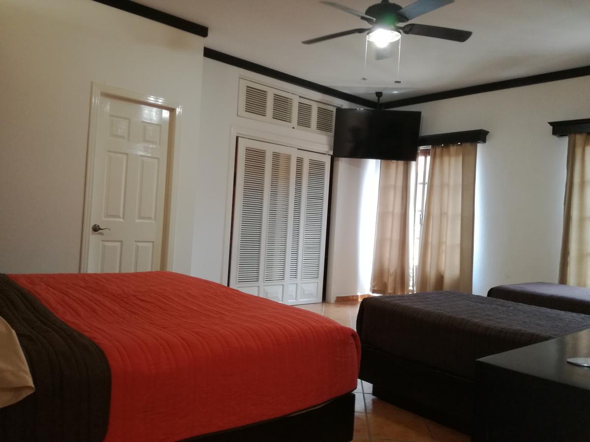 Hotel Y Plaza Jalpan Zewnętrze zdjęcie